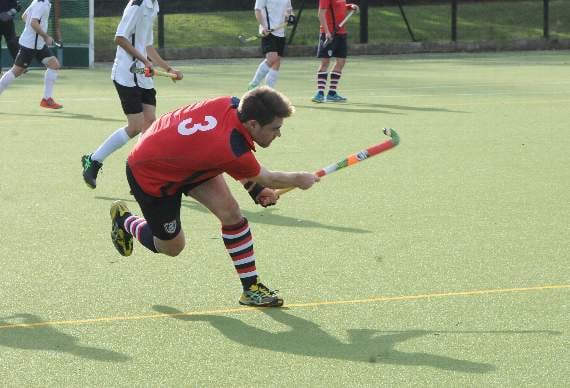 Aldershot & Farnham top of the league with perfect record