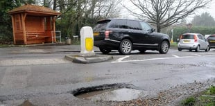 Councils face funding cuts over pothole repairs