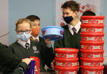 Weydon School pupils donate to Farnham Food Bank