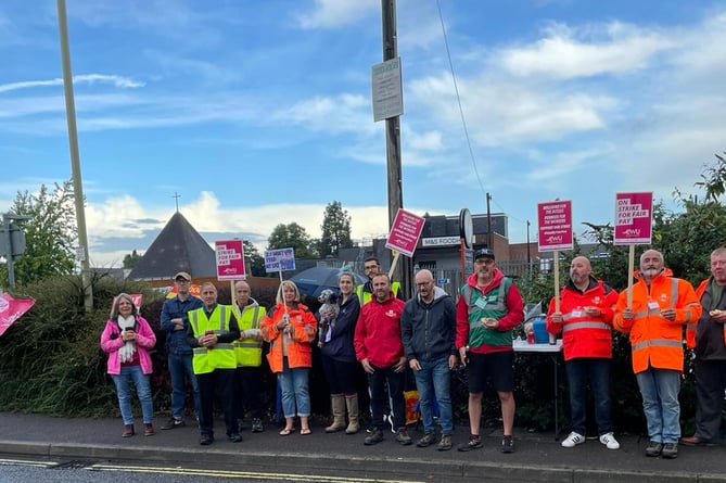 Alton Branch Labour Party members and officers join Communication Workers Union postal staff on Alton picket line, September 2022.