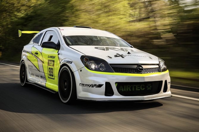 Vauxhall Astra VXR Mk5.