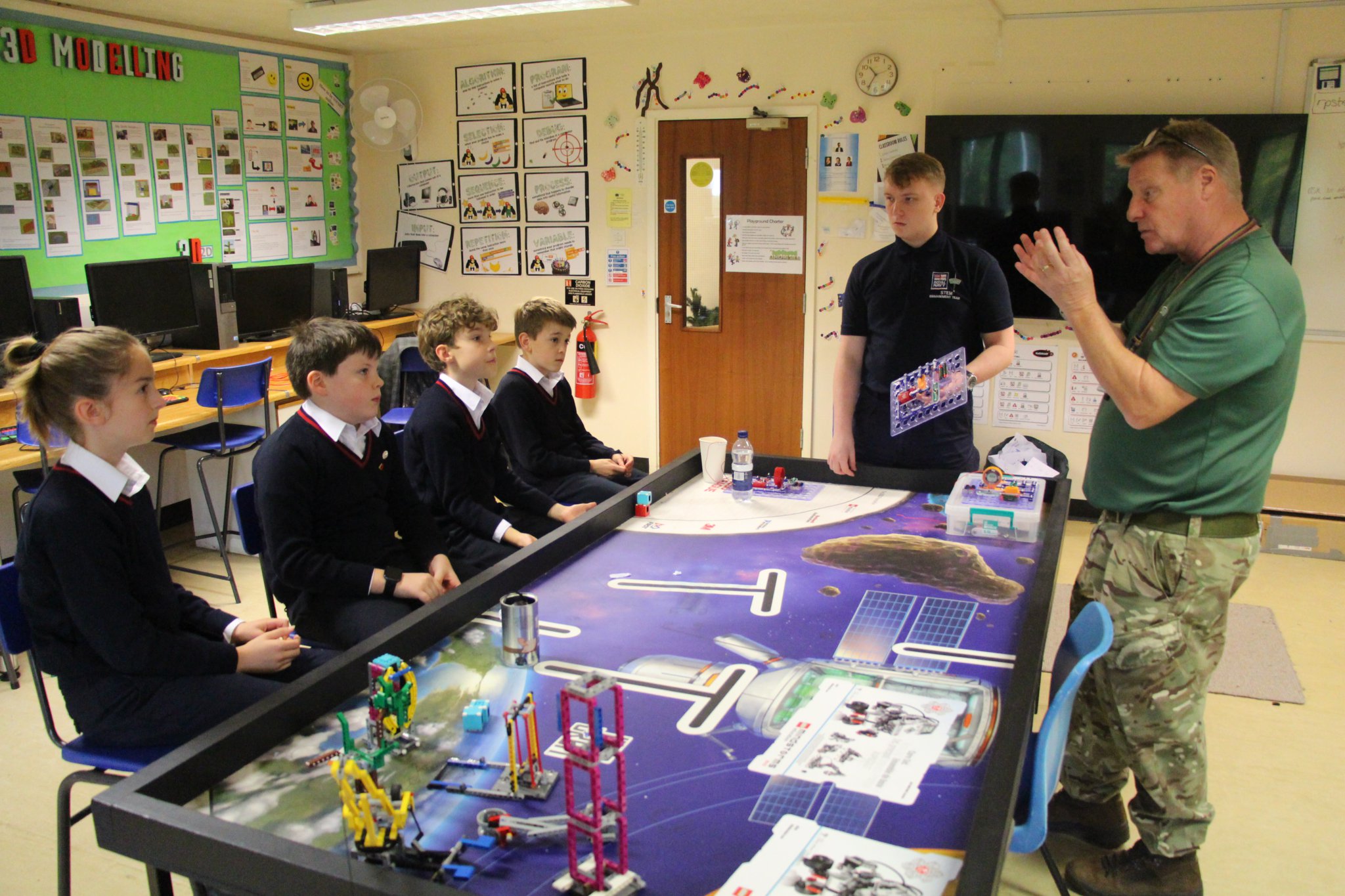 Royal Navy and Royal Marines put on STEM workshop at Hindhead school