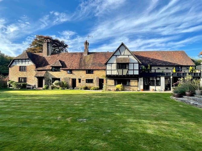 Quinettes House is a former medieval farmhouse in Churt, south of Farnham. It has served many purposes over the years – and for many years provided a retirement home for foreign missionaries