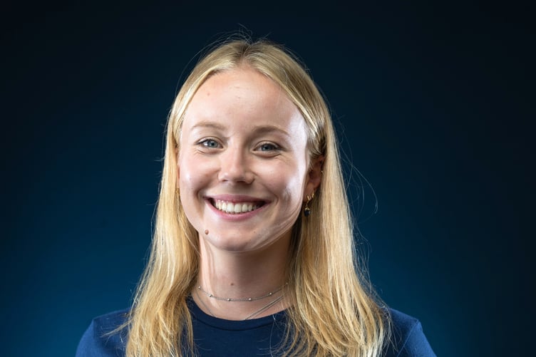 Former Farnham schoolgirl Ella Stadler had never rowed before university – but will take part in The Boat Race this Sunday!