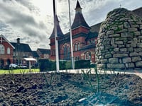 New roses bring peace to Alton war memorial