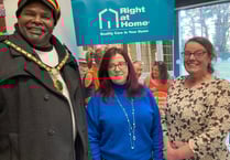 Buzz in The Beehive as Whitehill mayor visits dementia singing group