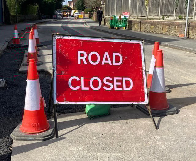 Farnham's West Street to remain closed until the end of May