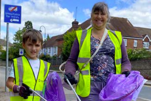 Petersfield Society coronation clean-up in Petersfield, April 2023.
