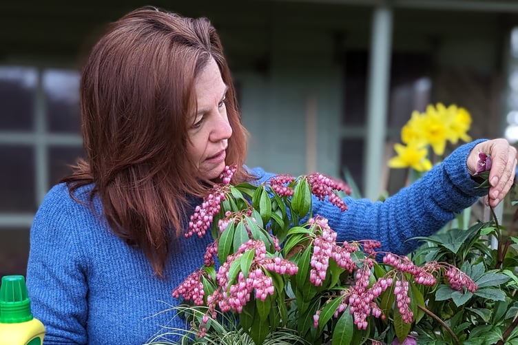 Kate Turner, a gardening guru for Miracle-Gro, will be hosting a series of talks and demonstrations on the Sunday of the 2023 Hidden Gardens of Grayshott event