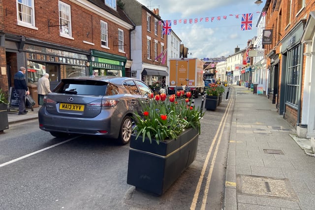 Letter: How long is it taking you to travel through Farnham?