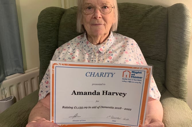 Farnham pensioner Amanda Harvey has raised more than £1,100 for the Alzheimer's Society