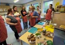 Bushy Leaze and Tantum Trust show Alton parents how to cook on budget