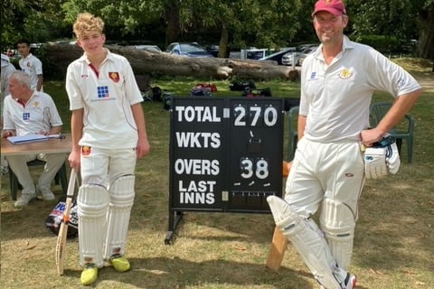 Tom Evans and Alex Warren put on 270 for the first wicket