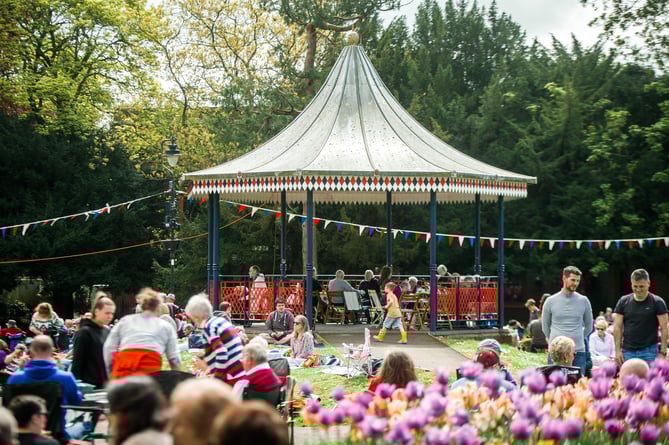 Bring a picnic and enjoy the fun of the fete in Alton's Public Gardens this Saturday!