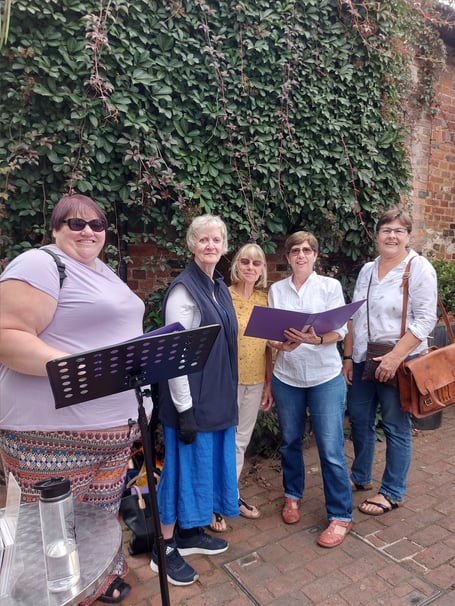 Vivaldi Singers in Lion & Lamb Yard