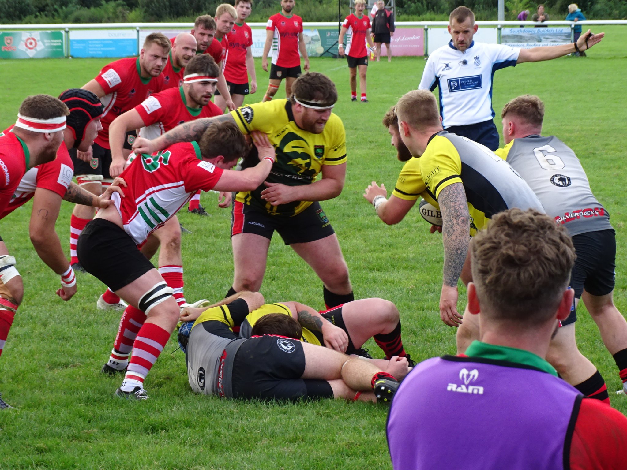 Alton attack while Jake Bosher – one of seven Petersfield forwards defending – holds off the visitors