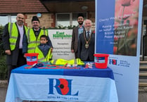 Ahmadiyya Muslim Elders Association gives Poppy Appeal a boost