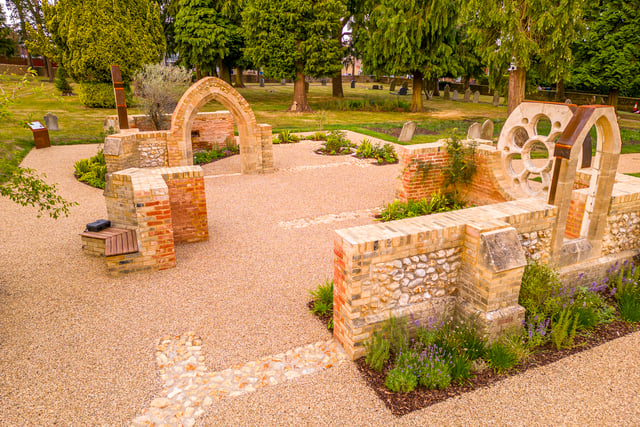 Hale Chapels’ Garden in north Farnham selected for prestigious award