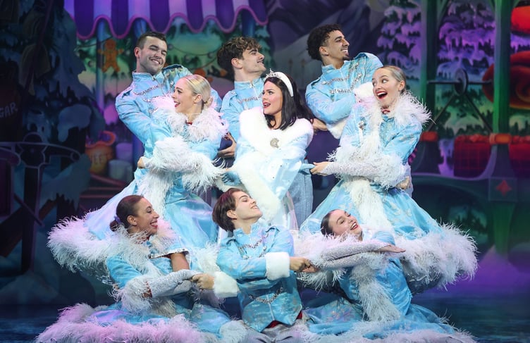 Snow White and the Seven Dwarfs, Mayflower Theatre, Southampton, December 2023.