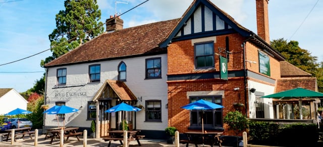 Farnham company New Dawn Pubs sells Upper Farringdon and Lindford pubs