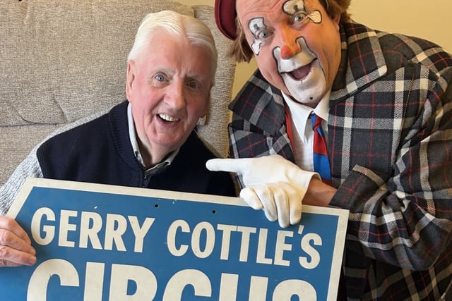 WATCH: Clown's surprise handout to beloved Petersfield robbery victim