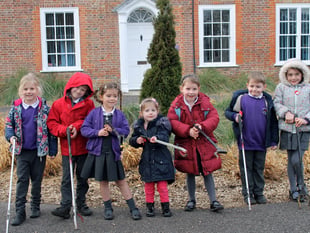 Andrews' Endowed CE Primary School pupils clear litter in Holybourne