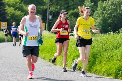 Joanne Gale of Alton Runners, Georgina Edwards of Liss Runners and Peter Reilly of New Forest Runners (Photo: Douglas MacLean)