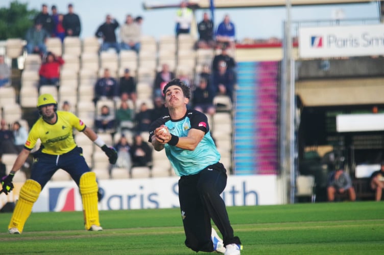 Sean Abbott takes a superb return catch off James Fuller in the Hampshire v Surrey game at the Utilita Bowl (Photo: Mark Sandom)