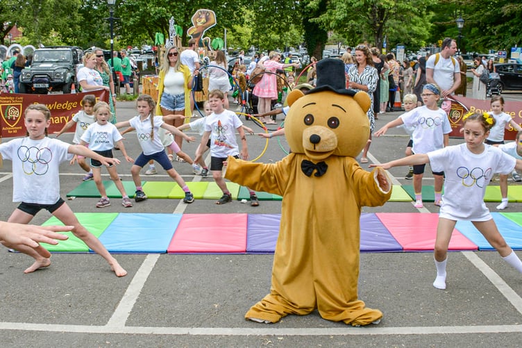 Rowledge CofE school at Farnham Carnival 2024