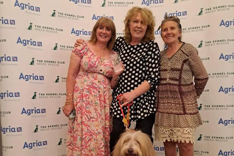 Left to right: Joanne Platt, Lucy Rowan and Bob and Shirley Hinchliffe