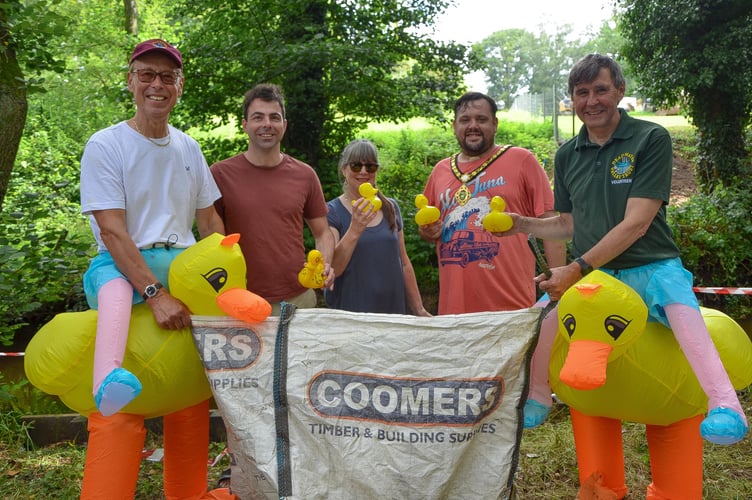Deadwater Valley Trust Duck Race Bordon Pic2