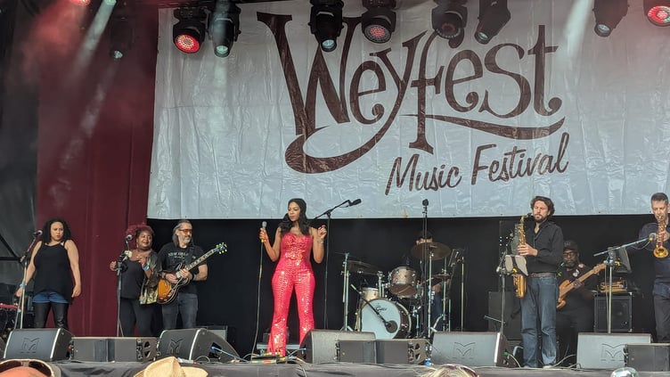 Weyfest Acantha Lang