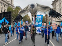 Wey-load of local support on March for Cleaner Rivers 