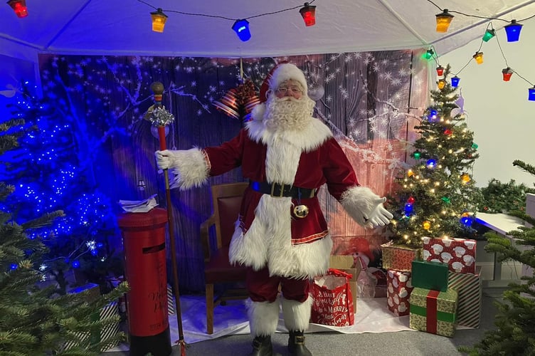 Santa Alton Christmas Lights 2024