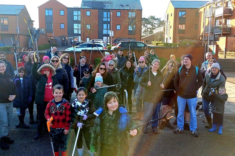 Thomas Gray Litter Pick Bordon