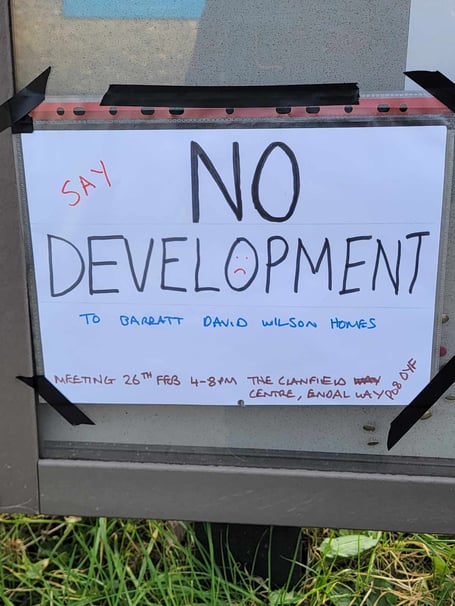 Clanfield, sign against Chalton Lane development