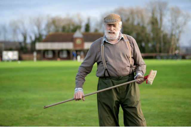 YouTube documentary about Broadhalfpenny Down groundsman Harry Bates