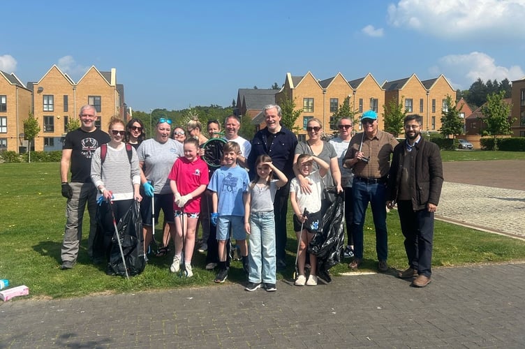 New Heritage Bordon litter pick