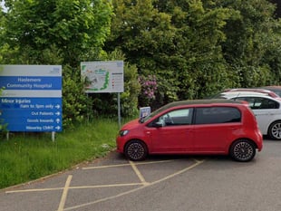 Surrey hospital wards close as trust seeks new medical cover
