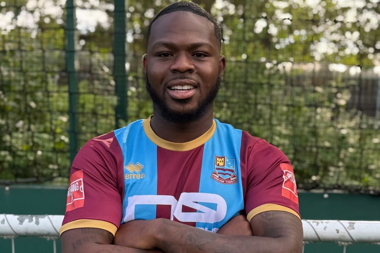 Farnham Town have signed Ogo Obi