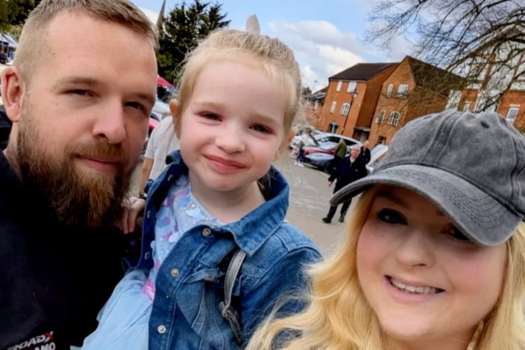 Lisa Foster, 32, who is going through the end stages of triple-negative breast cancer.  Pictured with husband Adam and their daughter.  Release date  June 11, 2025.  A mum-of-one thought a pea-sized lump in her left breast was due to exercising too hard - but is now going through the end stages of triple-negative breast cancer.  Lisa Foster, 32, felt like her lump rose overnight - and visited her GP in June 2023 fearing shed worked too hard on her new exercise bike.  But after a referral to a breast care specialist at the Royal Surrey Hospital, Guildford, and a biopsy, the mum was diagnosed with stage three triple-negative ductal sarcoma.  She received treatment across the next year, including a single mastectomy and EC chemotherapy - but a scan in January 2024 revealed the cancer had progressed to stage four, and was incurable.   Now in her final weeks, Lisa and husband, former mechanic Adam Foster, 31, say theyre desperate for people to know that cancer isnt just an old persons disease - and urge women to check their breasts regularly.