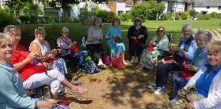 Outdoor knit and natter as Petersfield Poppy Project goes global