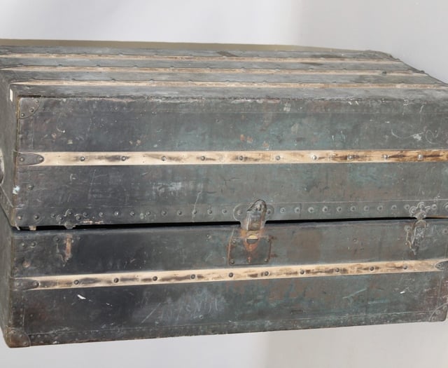 Rare Louis Vuitton trunk sells for £130k