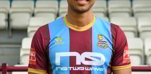 Town swoop to sign Hanwell midfielder