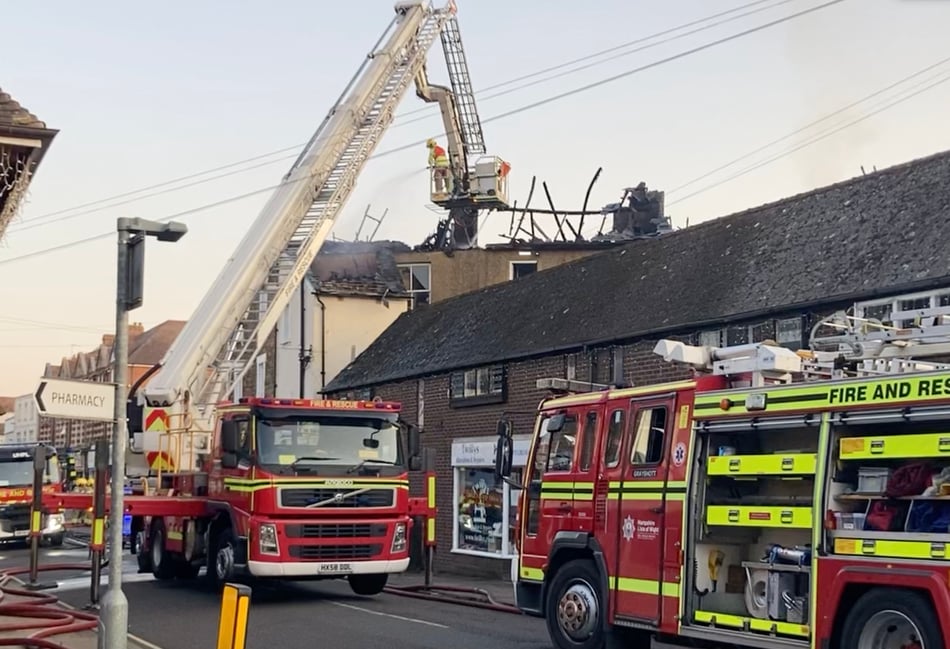 VIDEO: Firefighters dampen serious fire in Petersfield town centre