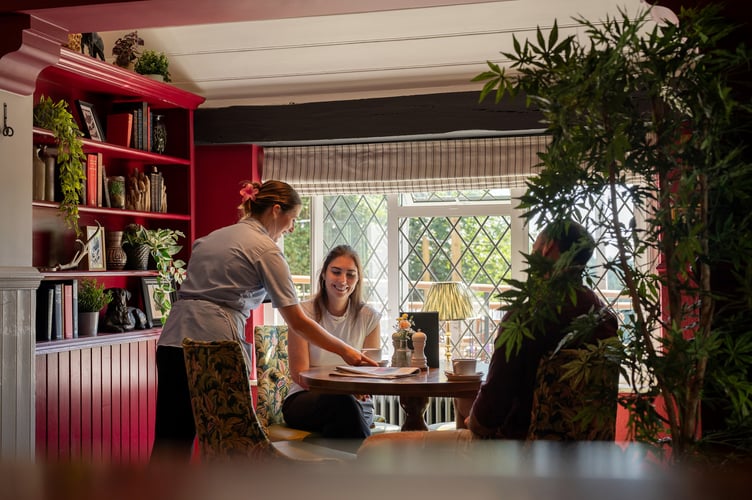 Hampshire Hog dining table