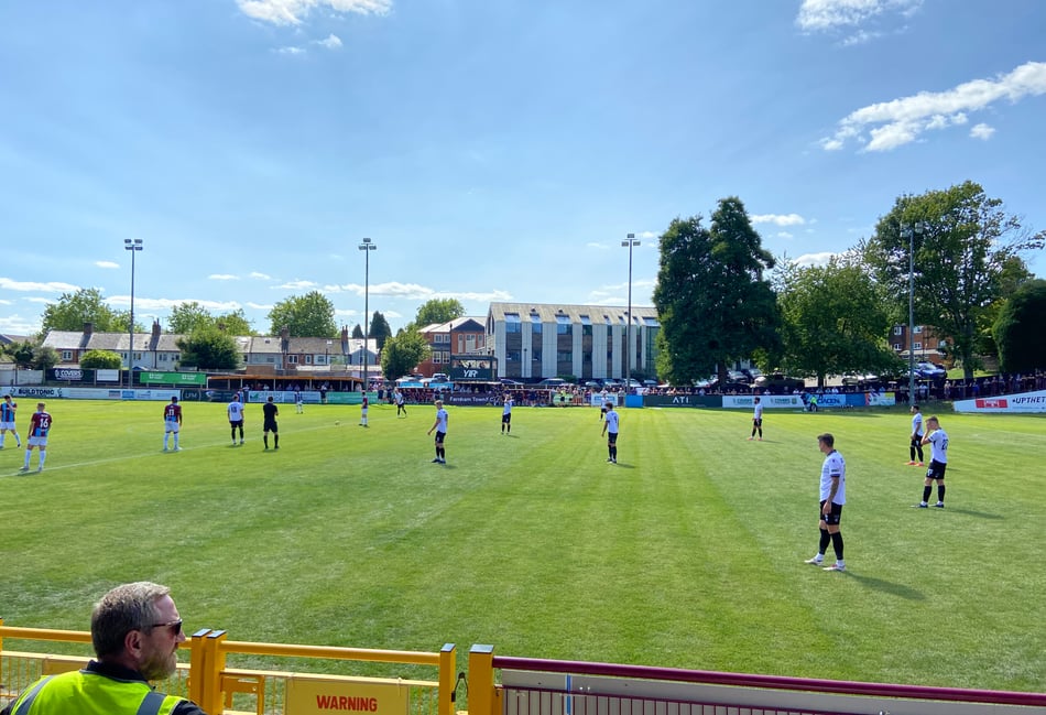 Dominant Farnham Town earn deserved opening day win against Hungerford