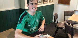 Rowledge hold their nerve to earn narrow win