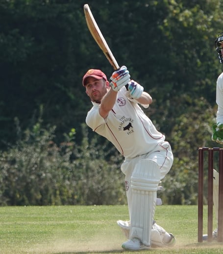 Phil Weaver scored 33 for Clanfield's second team