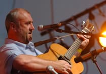 Folk legend Bob Fox returns to Grayshott for one-night concert